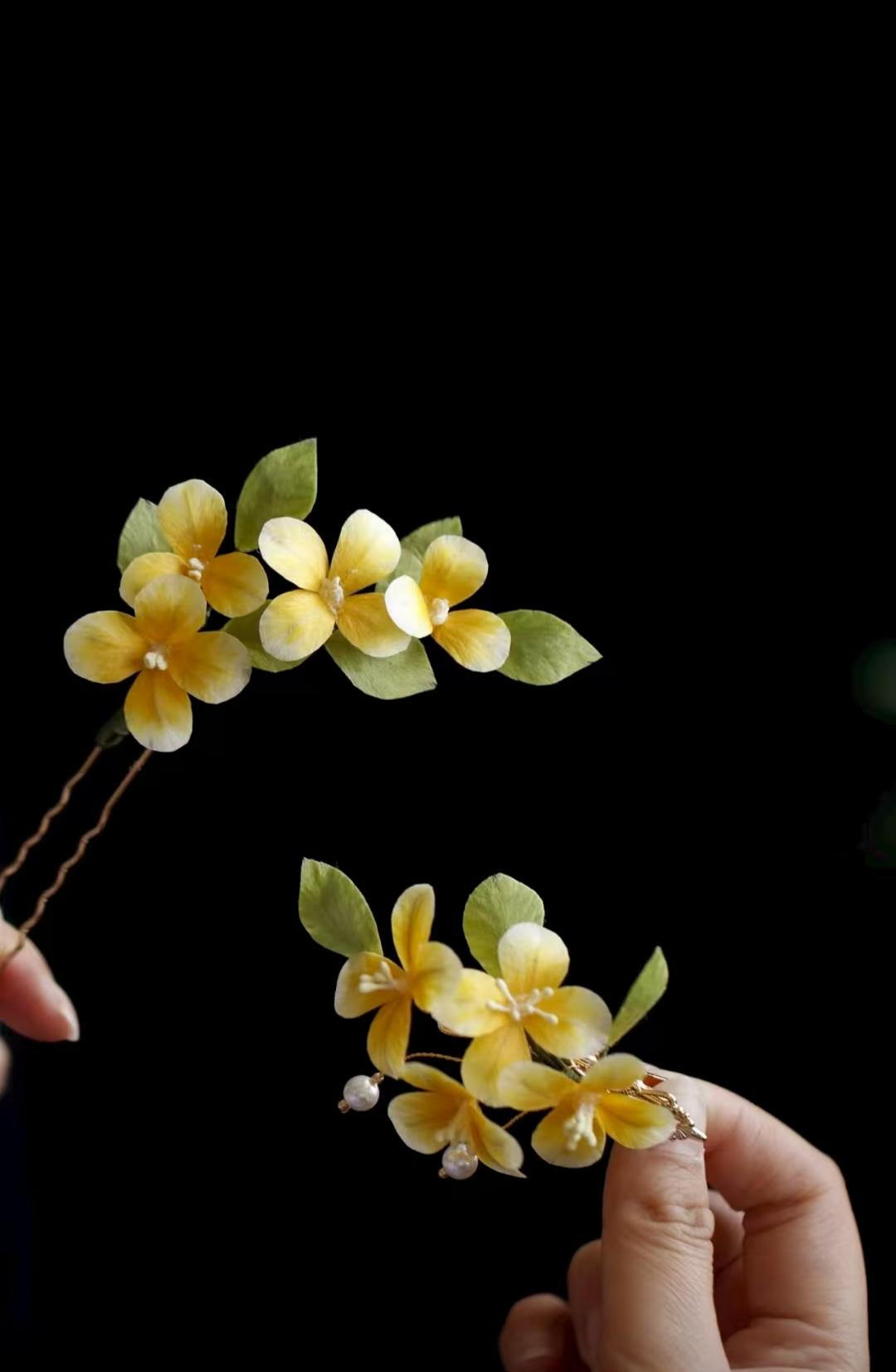 Small Yellow Flower Hairpin