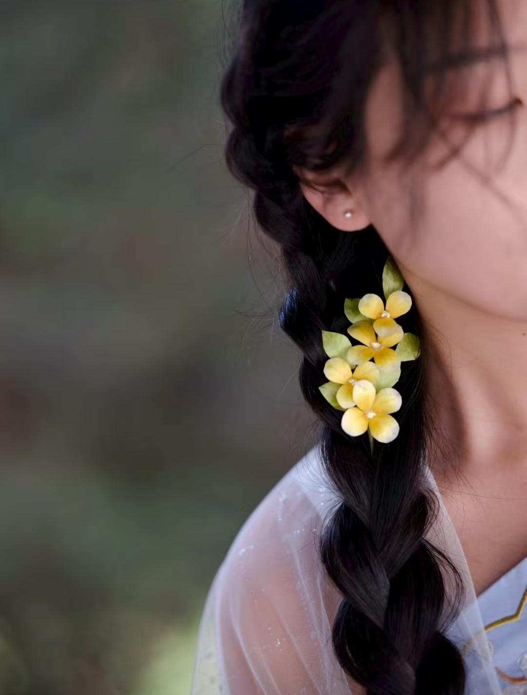 Small Yellow Flower Hairpin